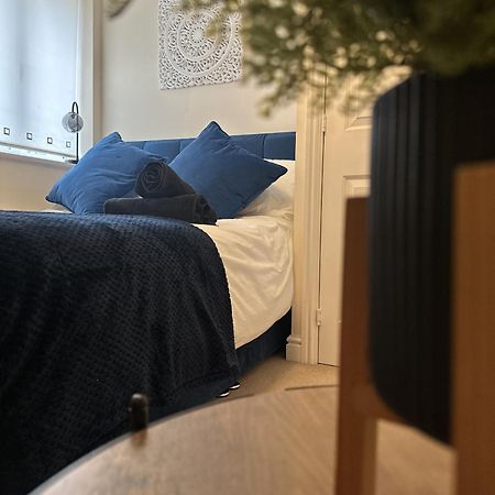 2 Bdr City Centre Apartment With Parking Кардифф Экстерьер фото