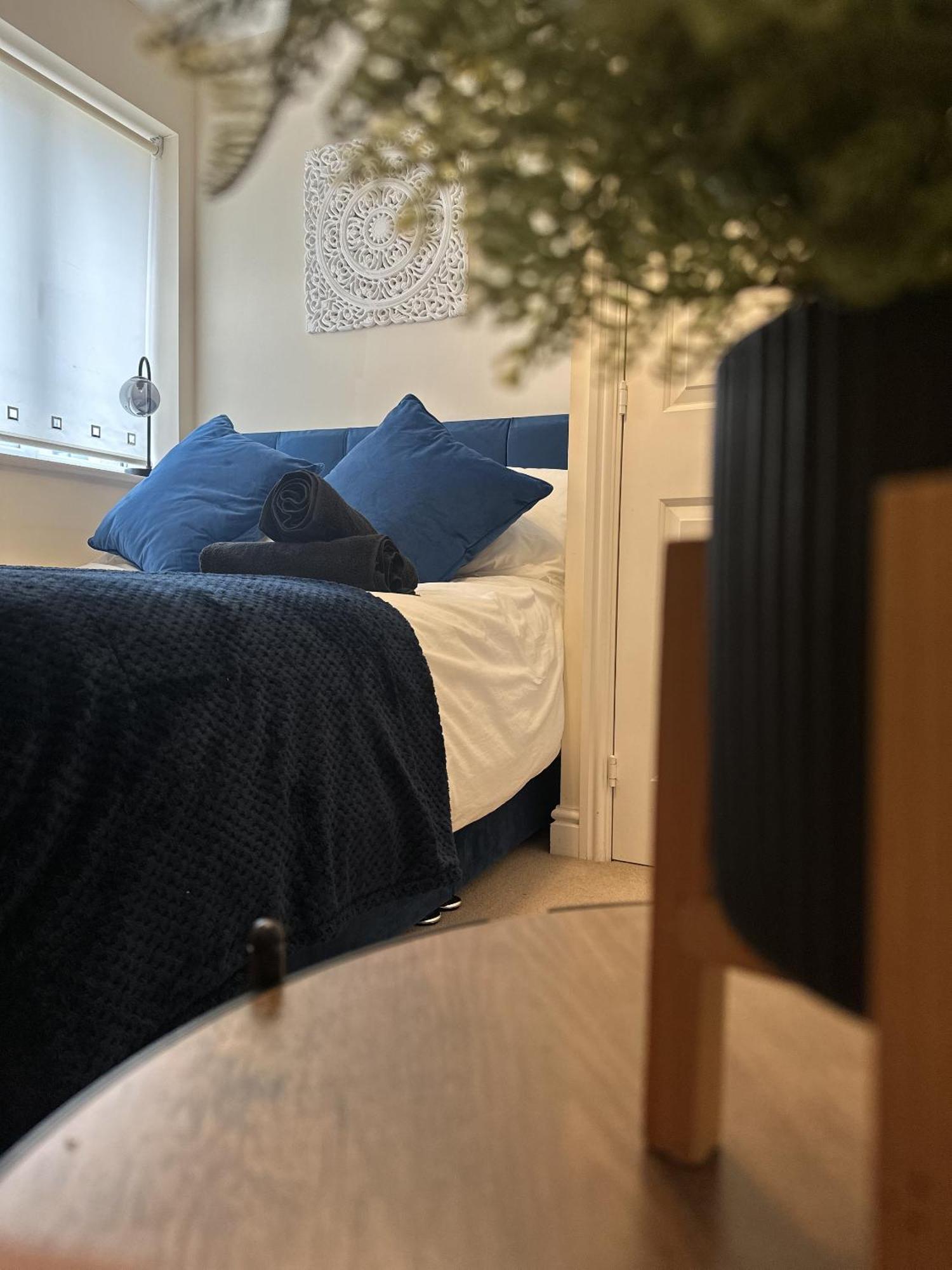 2 Bdr City Centre Apartment With Parking Кардифф Экстерьер фото