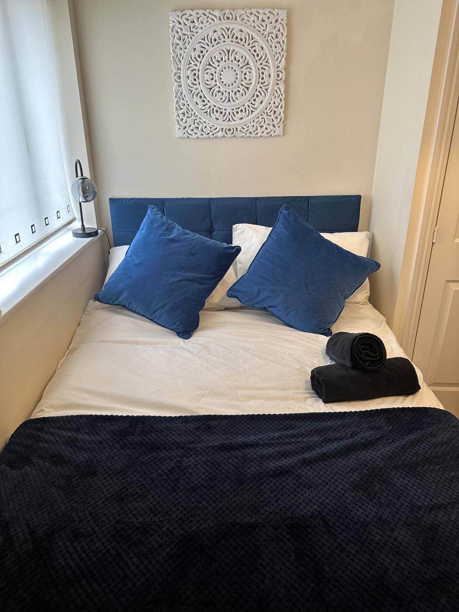 2 Bdr City Centre Apartment With Parking Кардифф Экстерьер фото